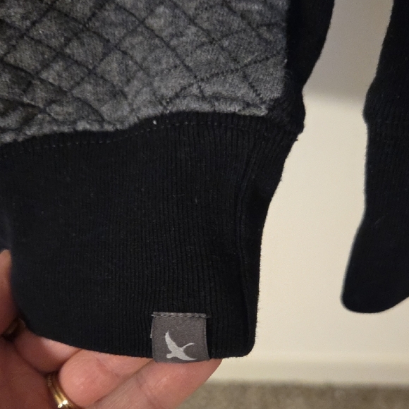 Women's Black and Gray Sweater - Picture 4 of 4